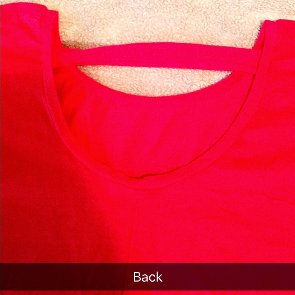 Red top - Picture 3 of 4